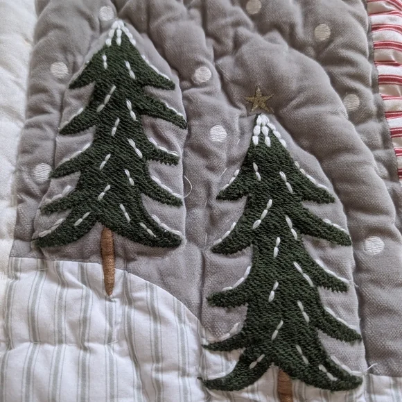 Pottery Barn Christmas Santa Heritage Toddler Bed set - Picture 3 of 8